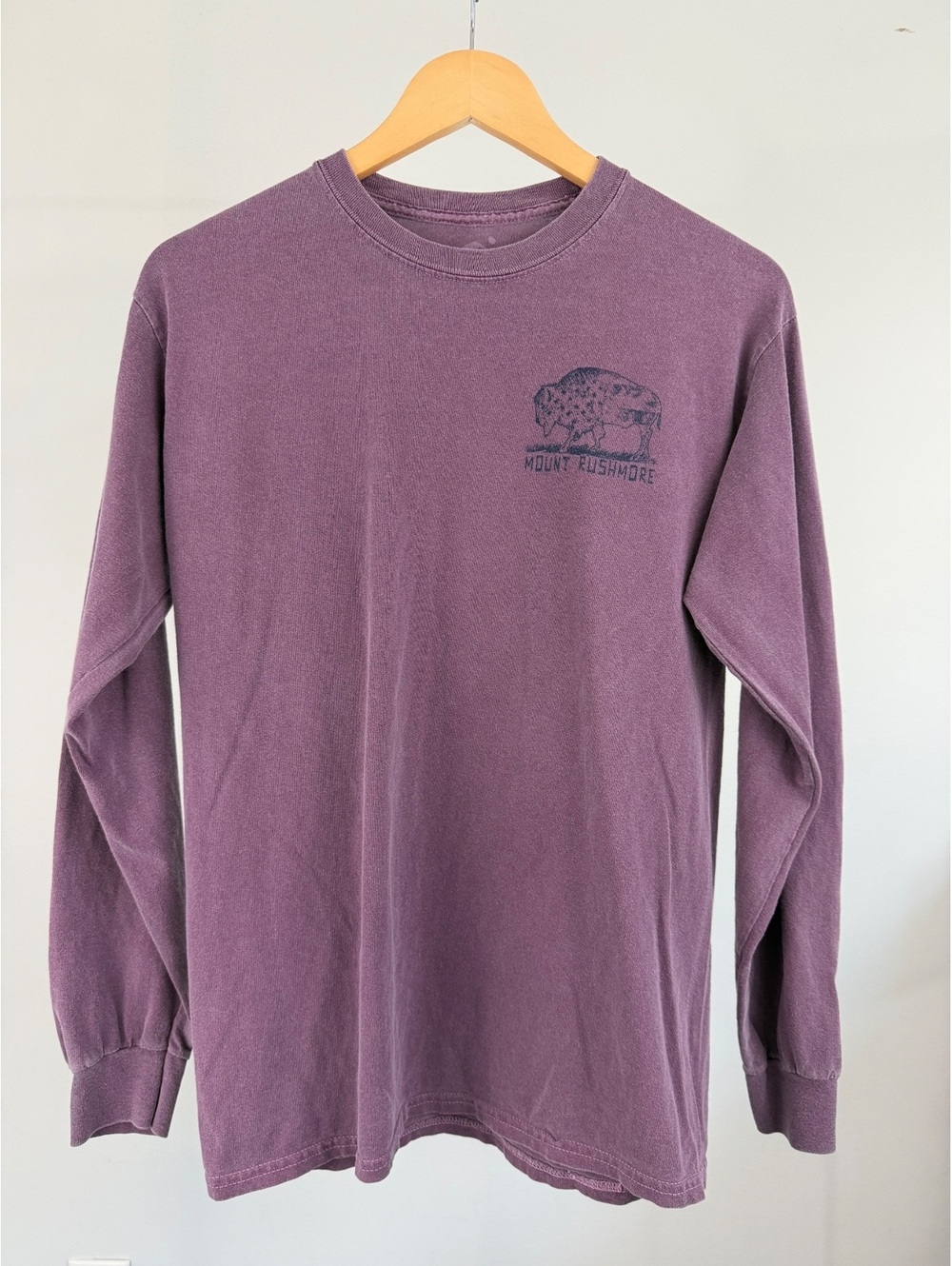 Mount Rushmore National Memorial Long Sleeve T Shirt Purple Bison Graphic Medium